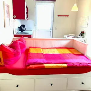  Apartment Senfbude - Klein Aber Fein - Wunderschönes Studio-apartment Mit Terrasse Und Stellplatz Deutschland